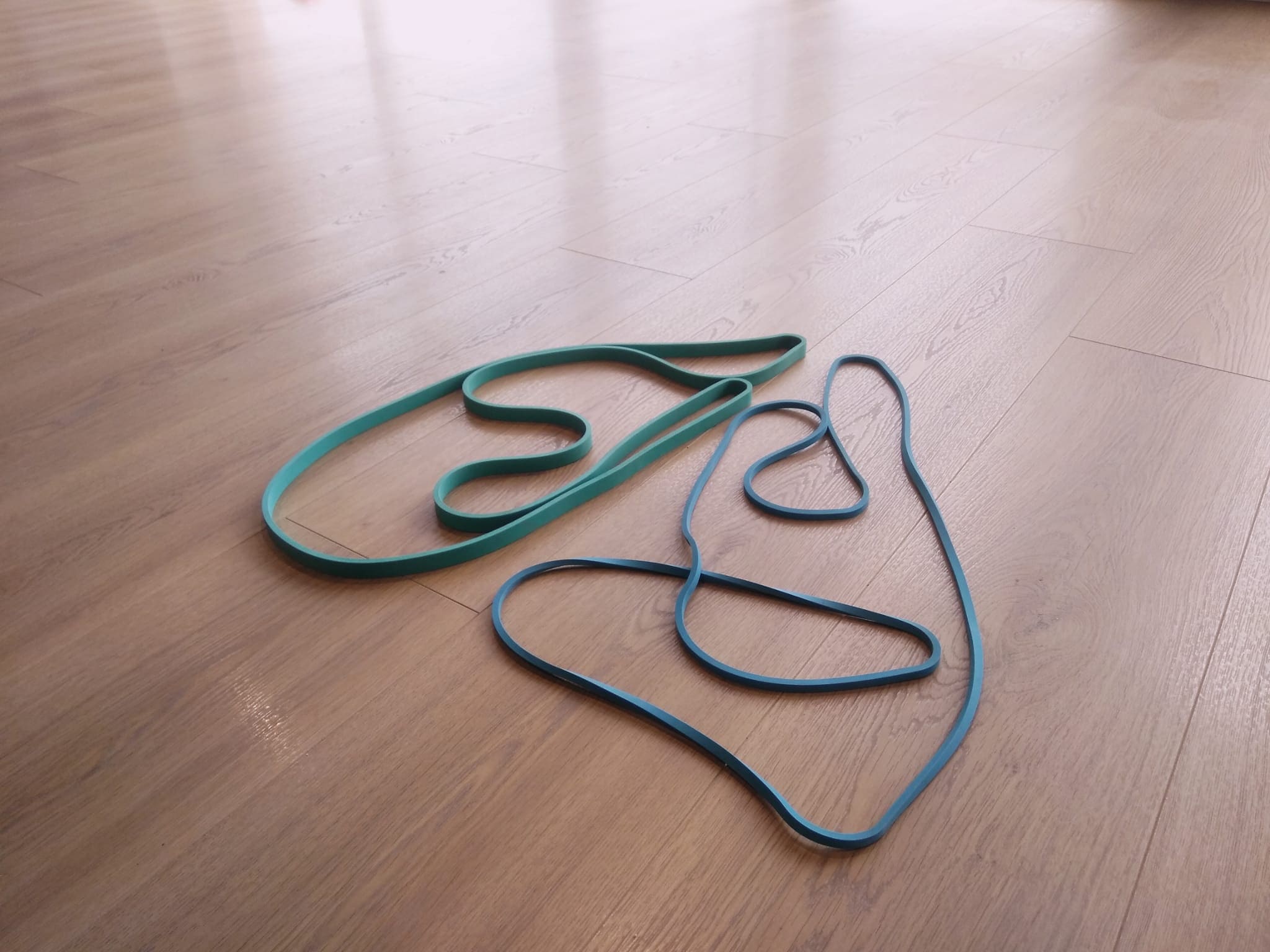 Matériel d'exercice et élastiques pour la réhabilitation respiratoire à Toulouse